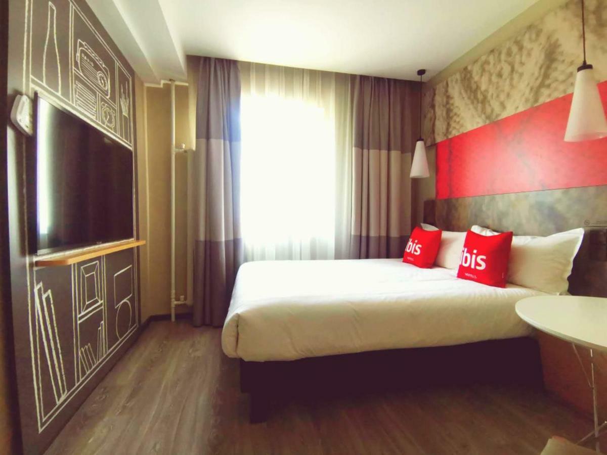 Hotel Ibis Tianjin Railway Station North Square Exterior foto